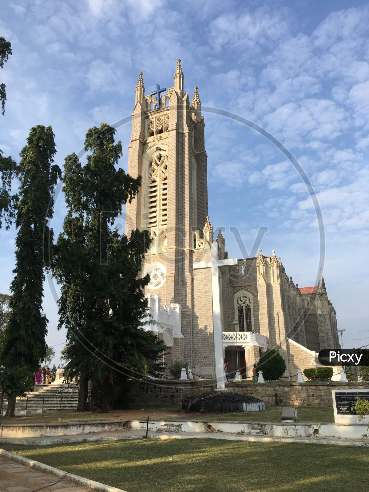 image-of-medak-church-lb594434-picxy