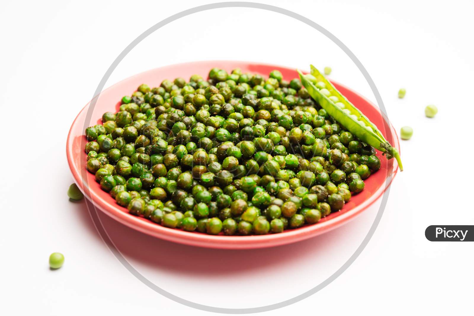 image-of-indian-snacks-fried-or-roasted-salted-green-peas-or-chatpata