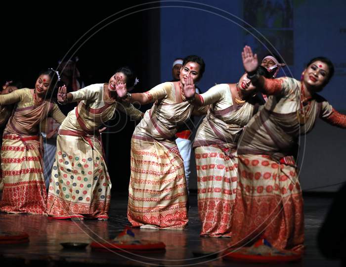 Artists performing during National folk danceat Abhinav theater in Jammu,27 Dec,2020.