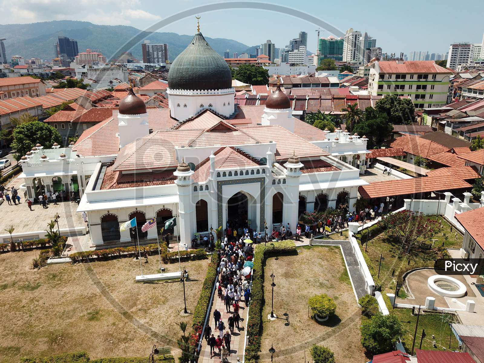 Muslim Leave Masjid Kapitan Keling After Friday Pray