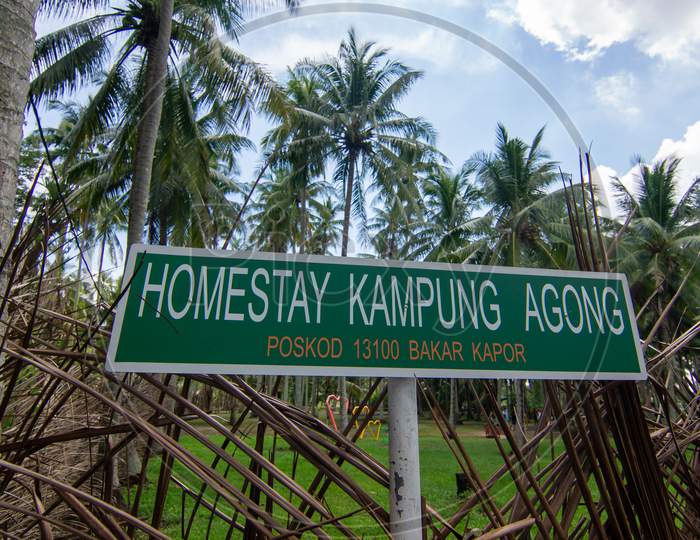 Signboard Homestay Kampung Agong