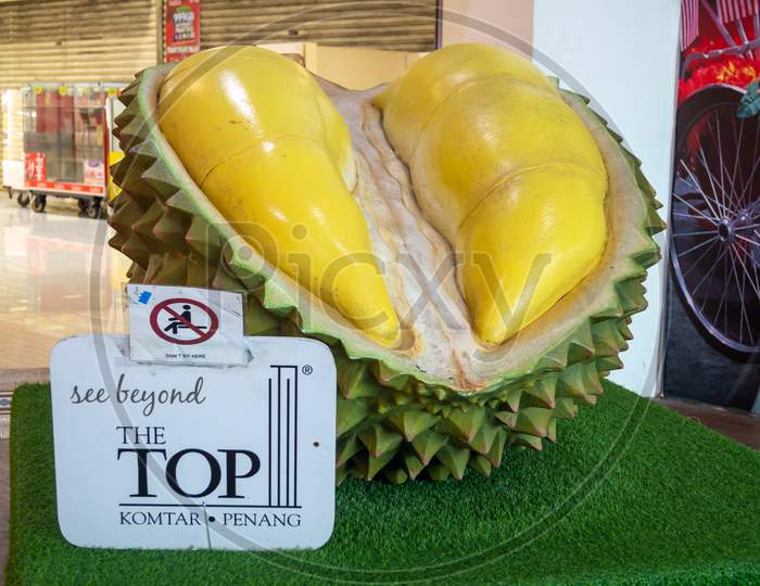 Durian Sculpture At The Top, Komtar