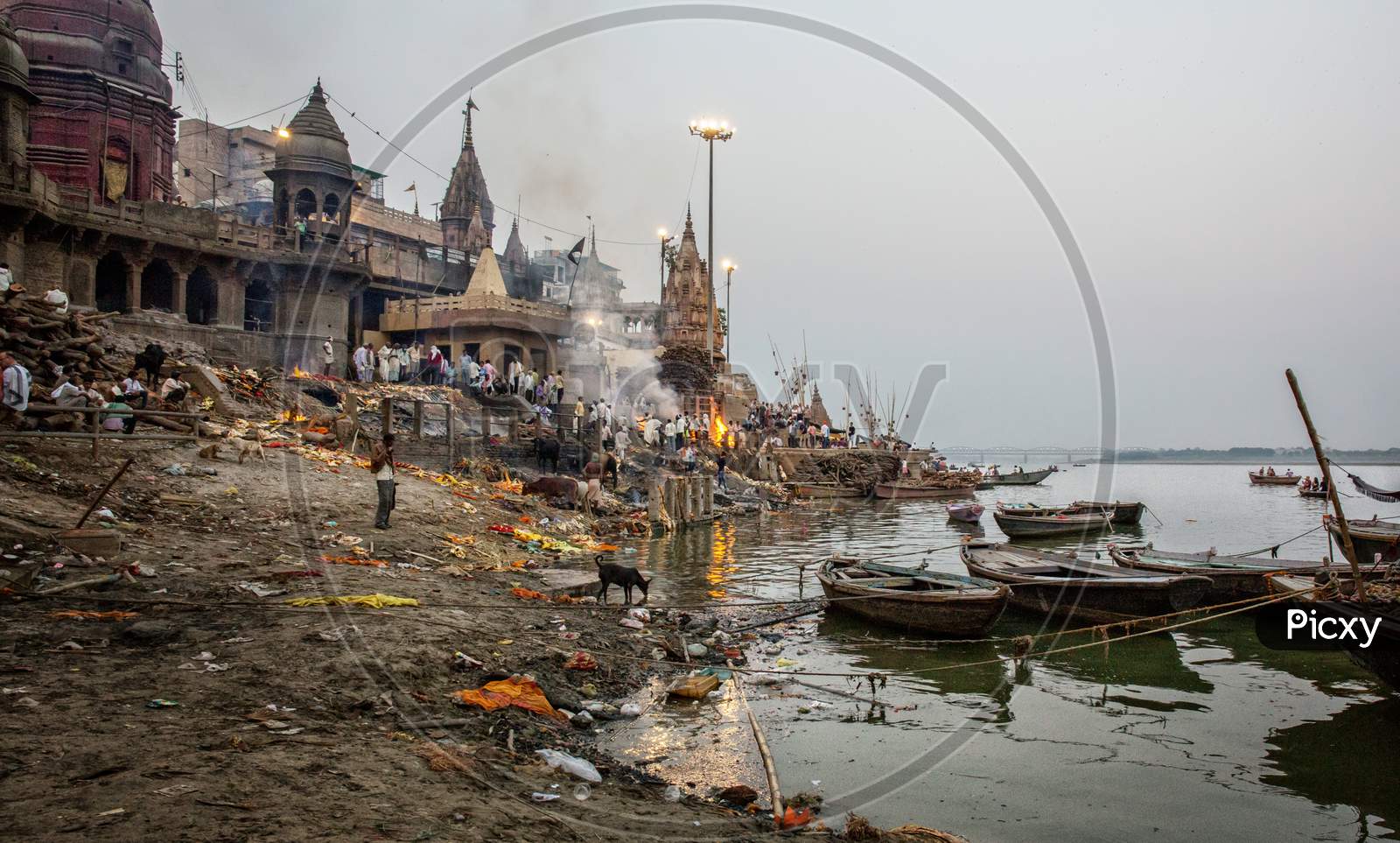 Hindu Cremation Ceremony At Manikarnika Ghat On Banks Of Holy Ganges River At Varanasi Uttar Pradesh India