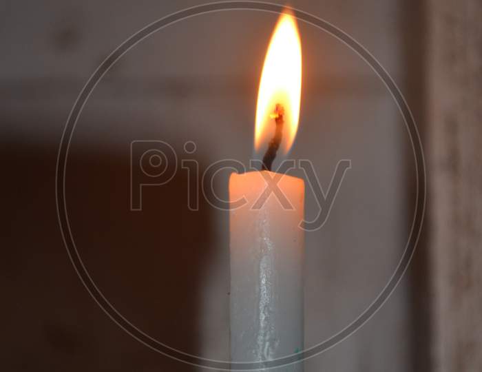 Burning candel