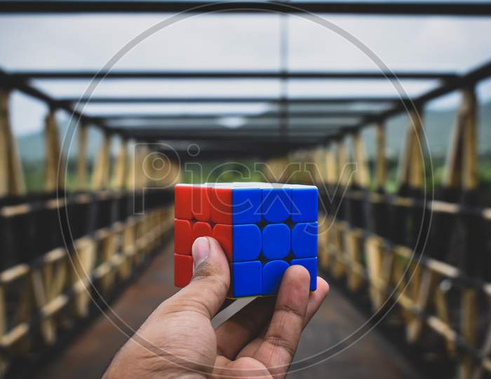 Aesthetic cube