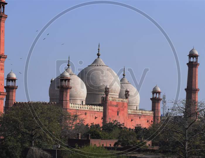 mughal badshahi mosque mughal architecture