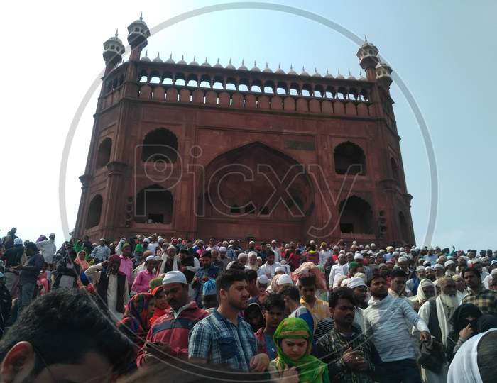 Crowd in jama masque/Masjid