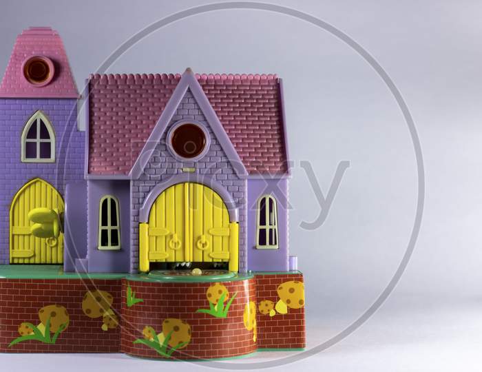 Plastic Miniature Toy House Multicolored
