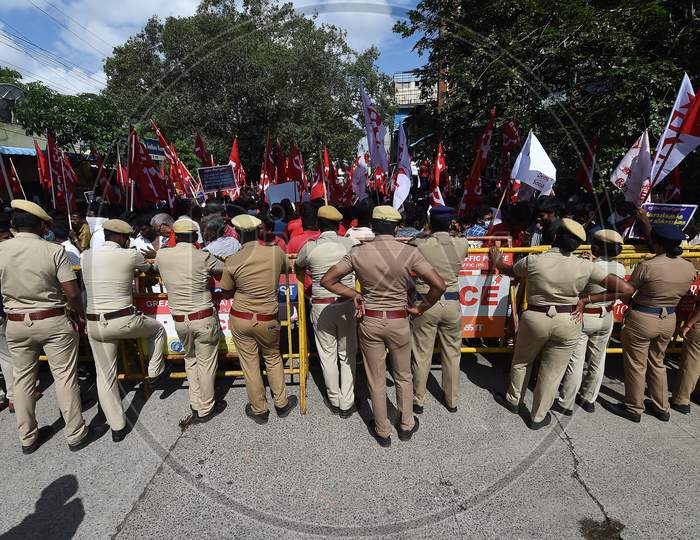 Communist Party Of India (Cpi) Activists And Supporters Scuffle With Police During A Demonstration Supporting A Nationwide General Strike Called By Farmers To Protest Against The Recent Agricultural Reforms In Chennai On December 8, 2020.