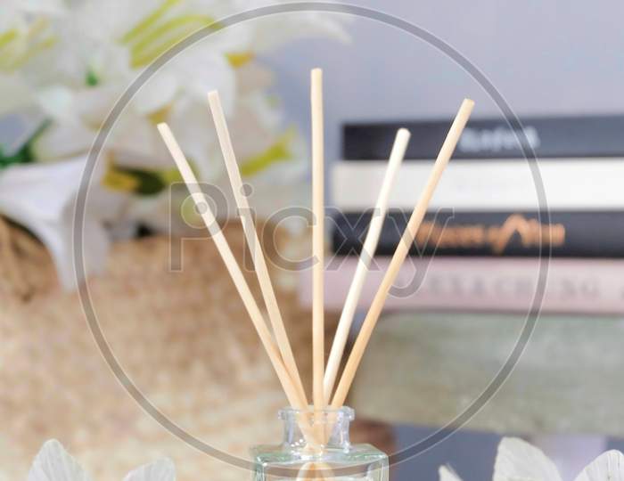 Reed Diffuser Essential Aromatherapy Oil In Decorative Materials