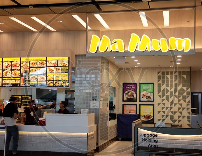 Ma Mum  Fast Food Outlet At Changi Airport , Singapore