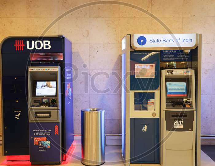 SBI ATM and UOB Bank ATM Kisoks At Changi Airport , Singapore