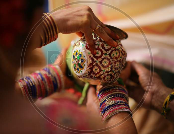 South Indian Wedding Traditions At an Hindu Wedding