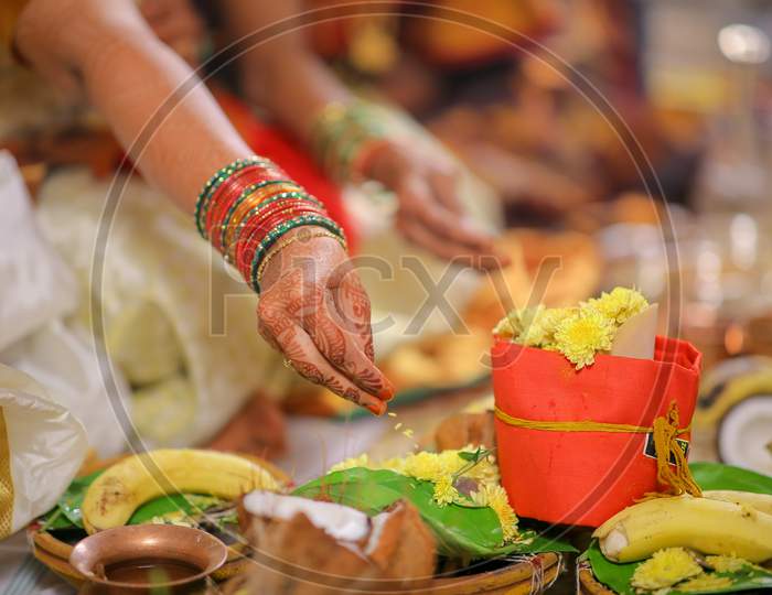 South Indian Wedding Ritual At an Tamil Bramhins  Wedding Ceremony