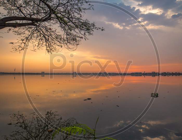 View of sunset hues by the lake
