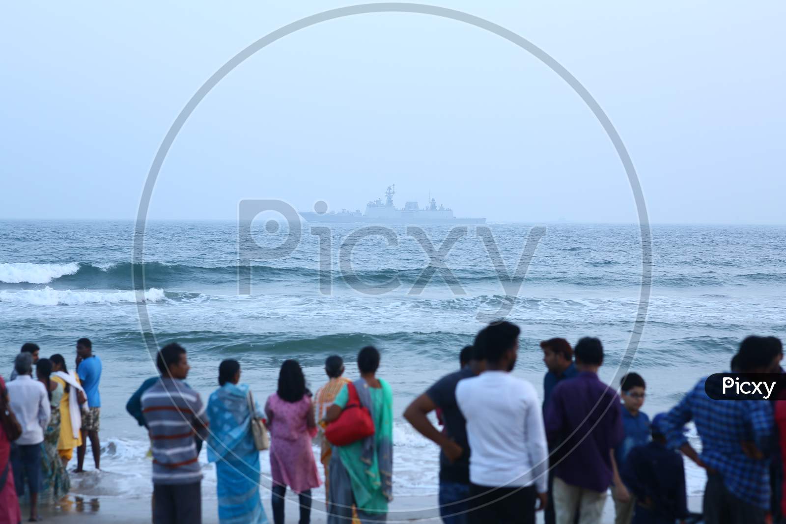 Image of View Of Crowd By The Vizag Beach-BR055799-Picxy