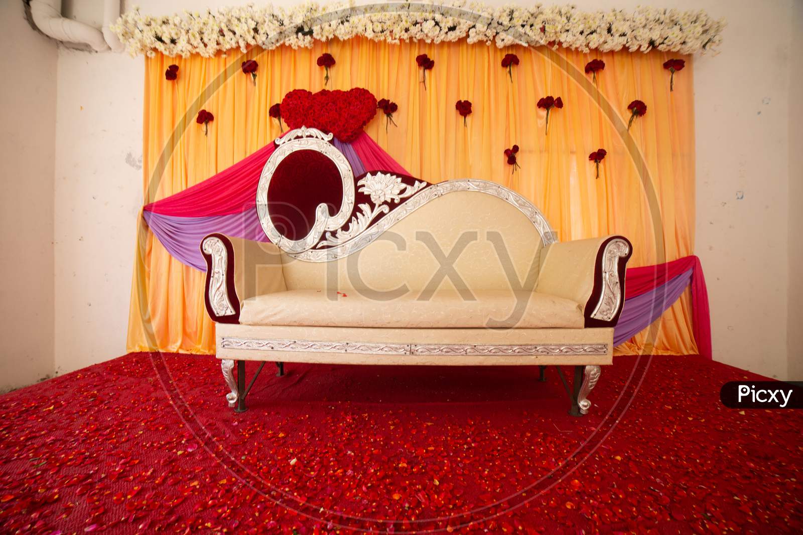 image of a maharaja chairqc461797picxy
