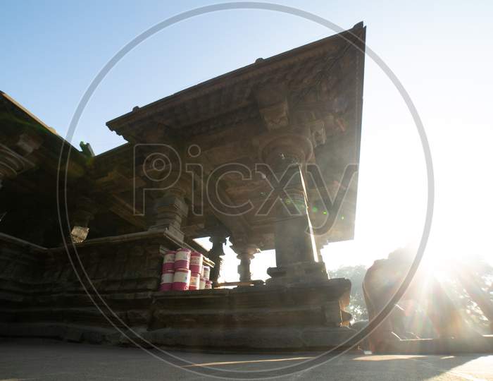Sunflare along the ancient Elephant Statue