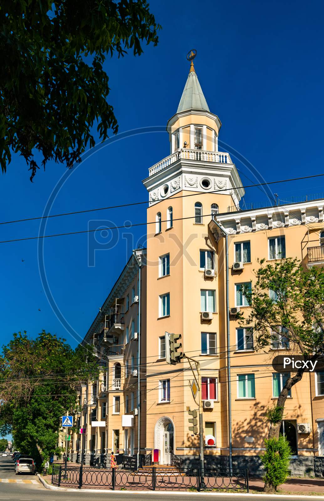 image-of-buildings-in-the-city-centre-of-astrakhan-russia-mr004842-picxy