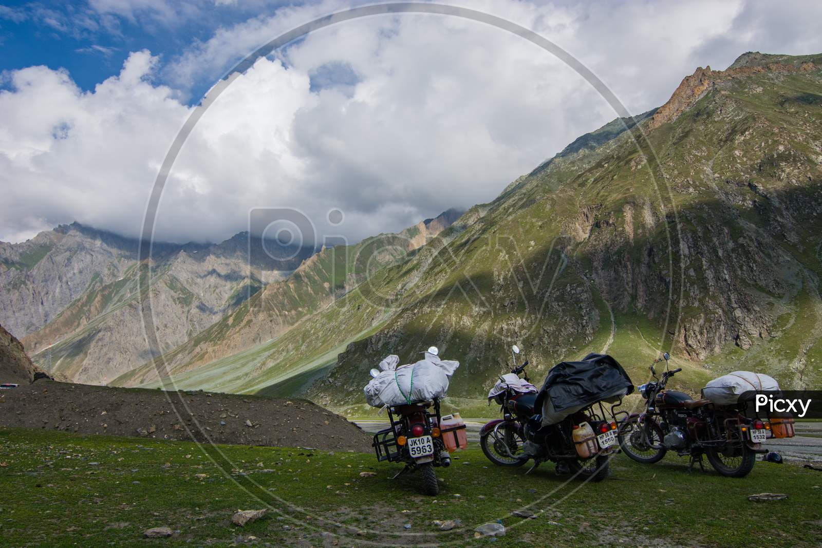 Royal Enfield bikes packed with luggage- Leh Ladakh