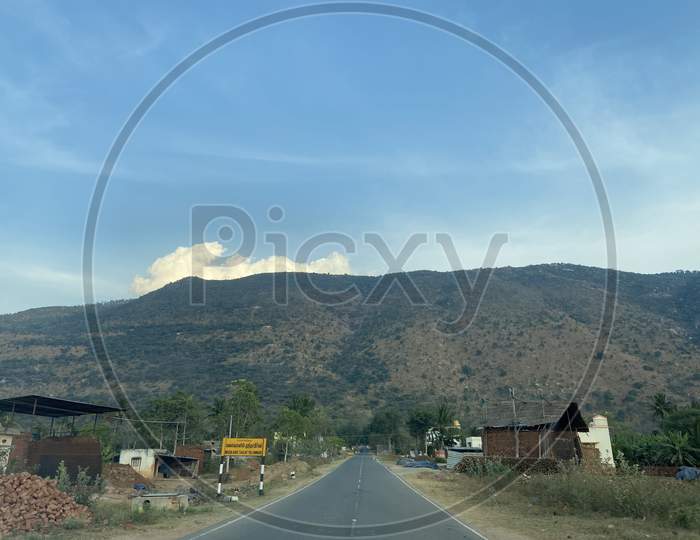Yellagiri hills roadway