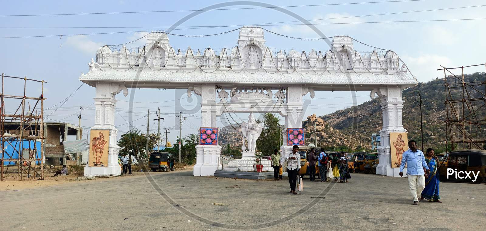 Manyamkonda Temple Entrance