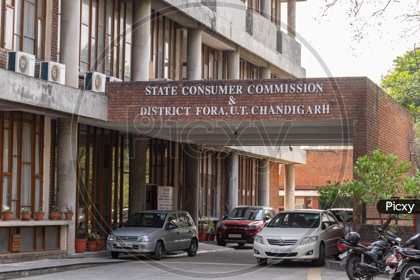 state consumer commission and district fora U.T chandigarh