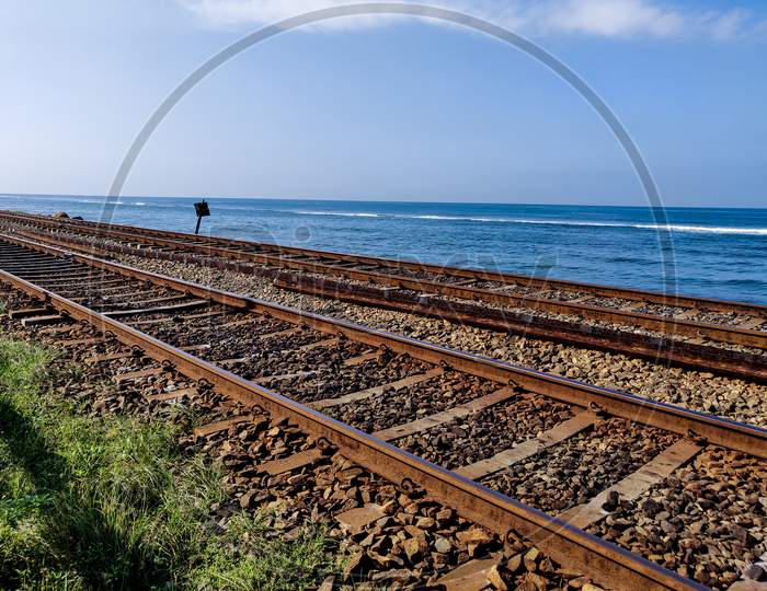Train tracks at the Sea