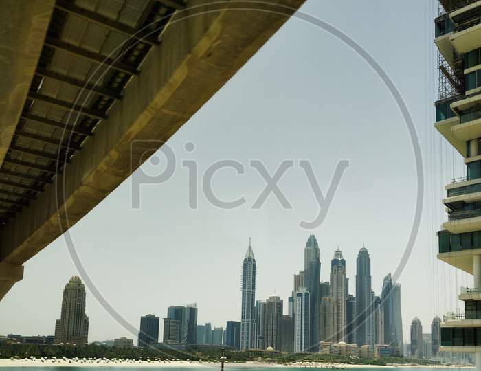 Dubai Skyline similar to manhattan