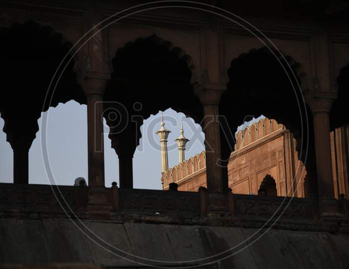 Arch shaped windows of Jama Masjid
