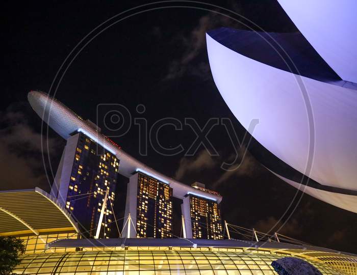 The Sky Park Building At Marina Bay Sands , Singapore