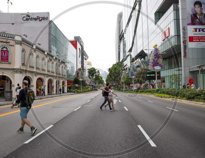 Shopping Centers In Orchard Road In Singapore