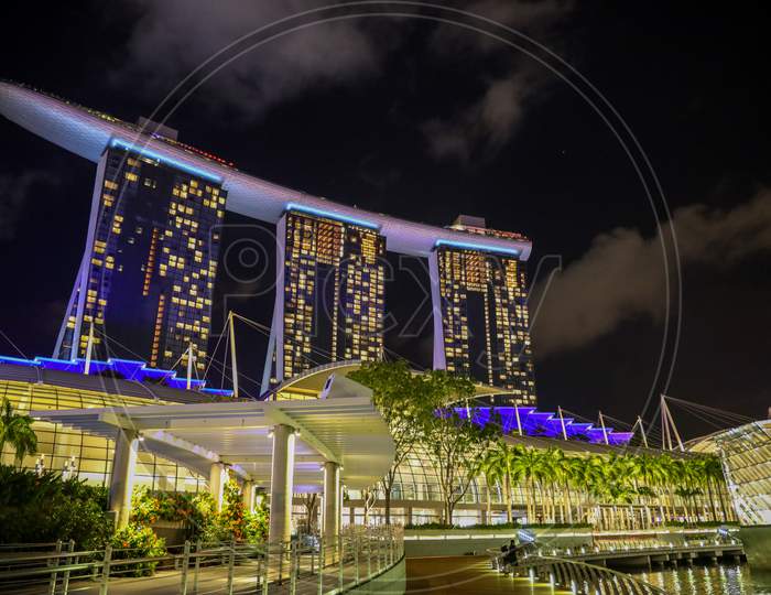 Sky Park Building At Marina Bay Sands , Singapore