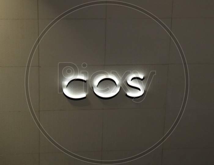 COS Store At Marina Bay, Singapore