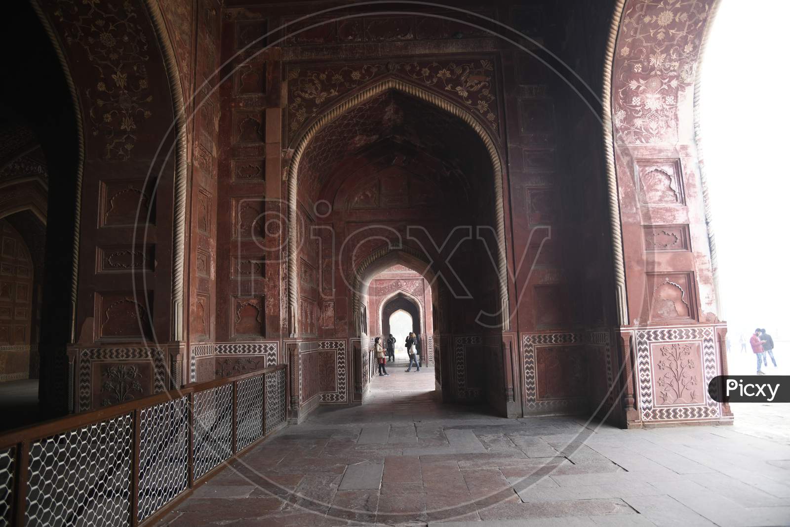 Architecture Of Agra Fort With a Corridor