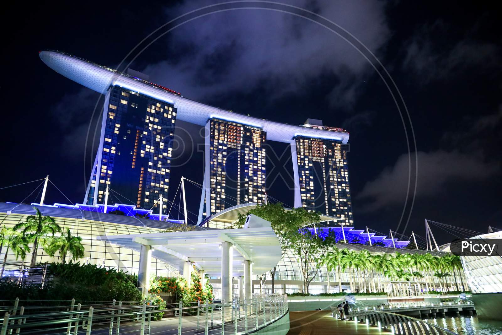 Sky Park Building At Marina Bay Sands , Singapore
