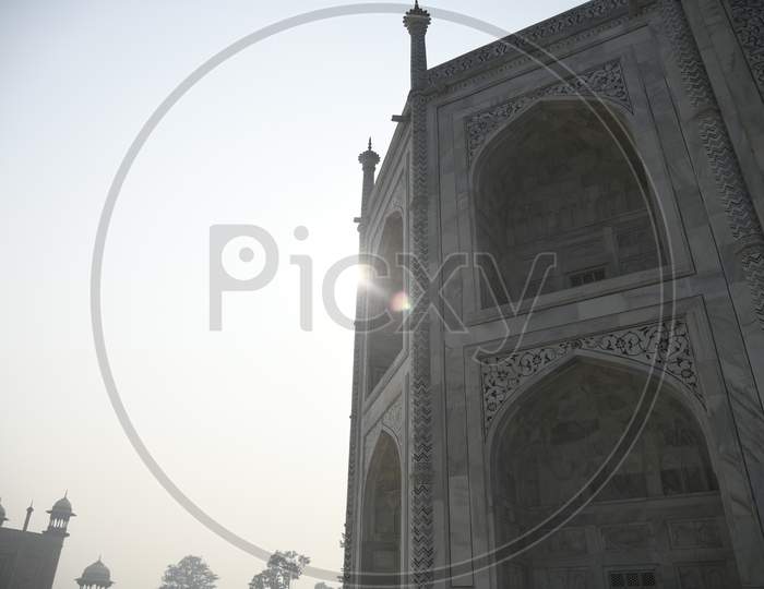 Architecture of Mausoleum of Taj Mahal