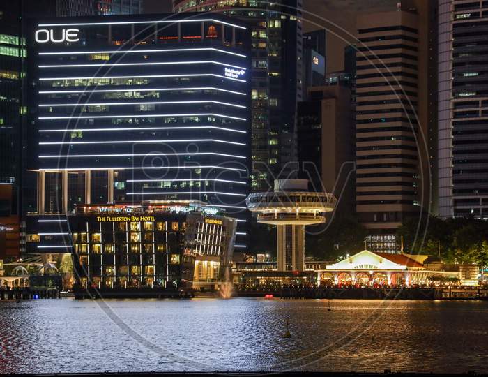 OUE  Corporate Building At Marina Bay Sands , Singapore