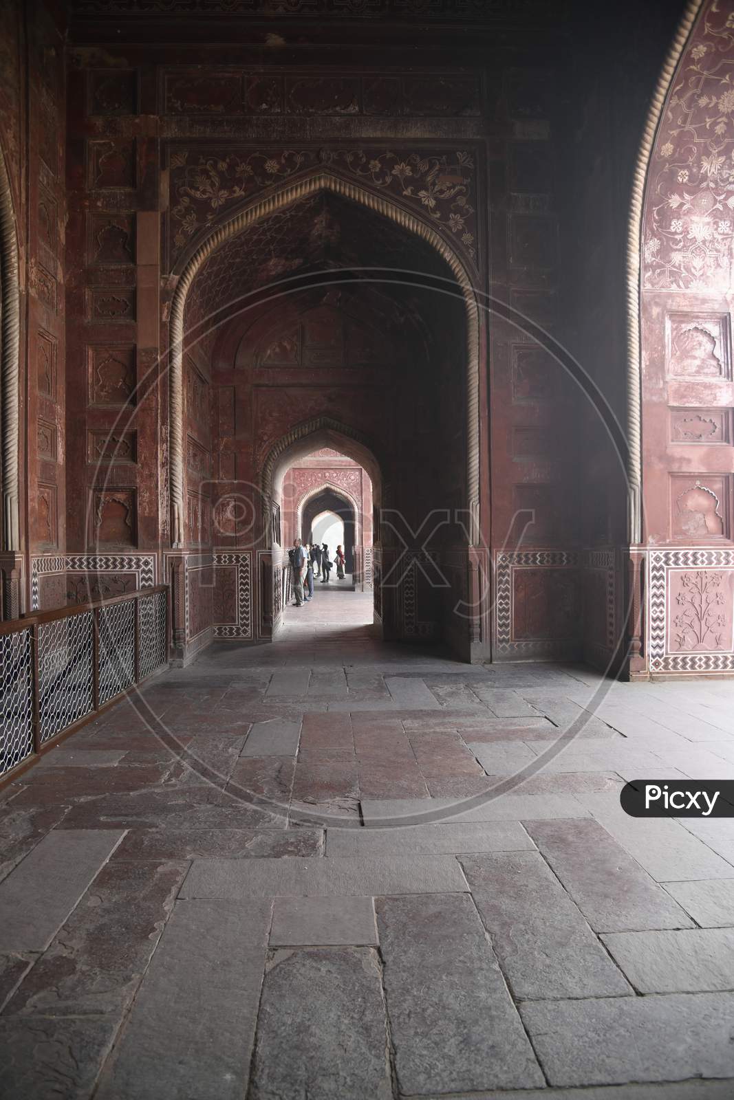 Architecture Of Agra Fort With a Corridor
