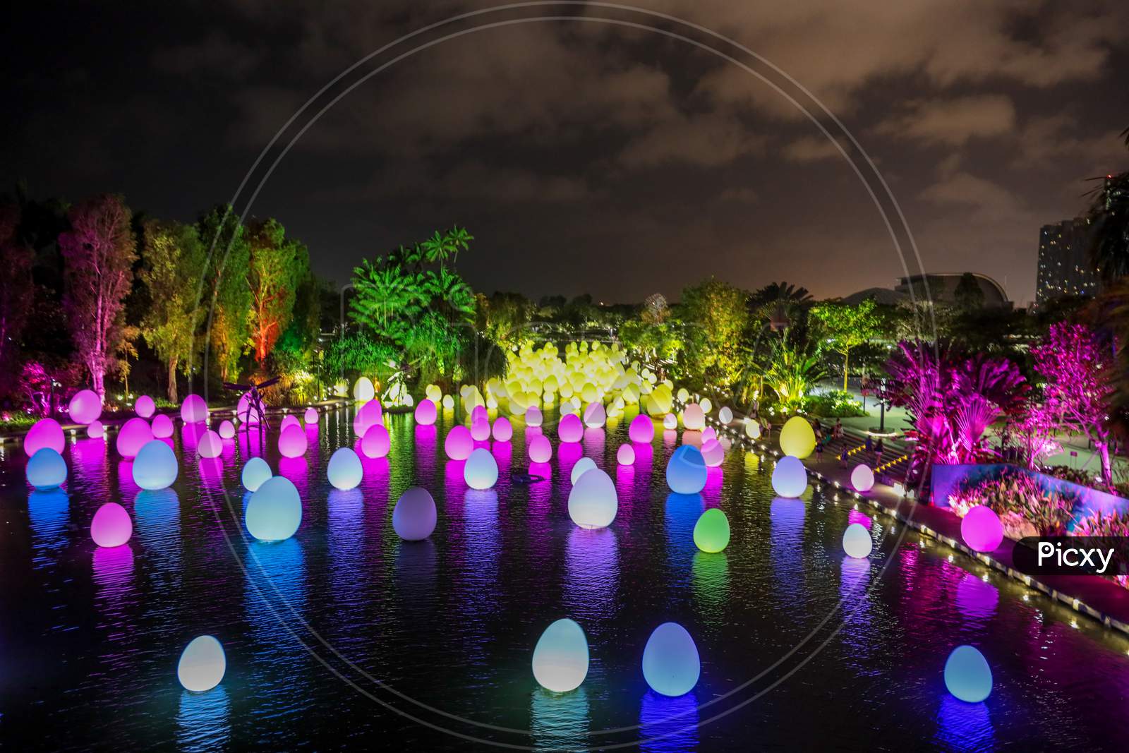 Led Bulbs With Neon Lights  At Marina Bay, Singapore