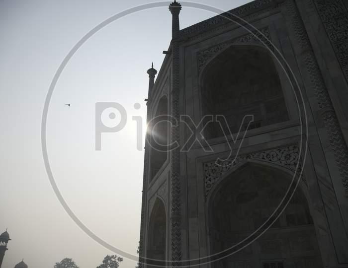 Side view of Mausoleum of Taj Mahal