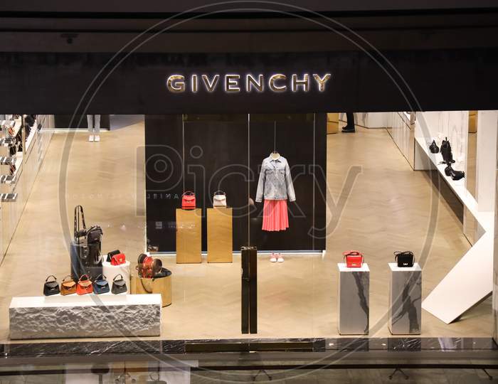 GIVENCHY Fashion Store In Singapore