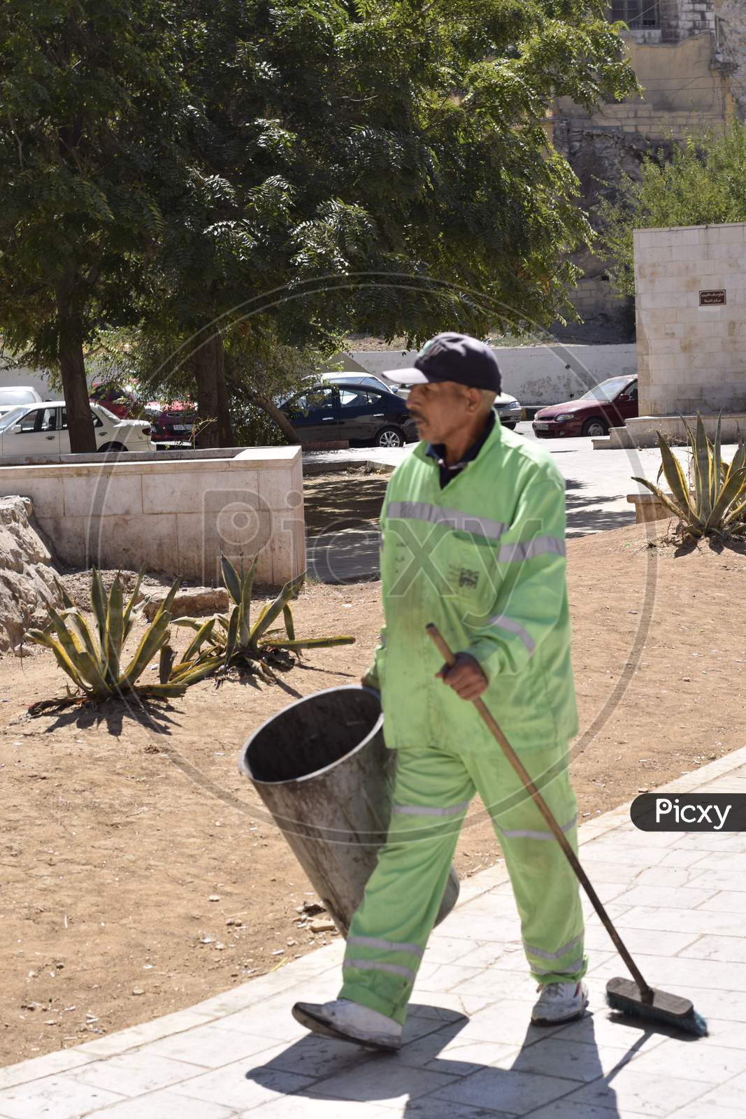 garbage cleaner in Jordan