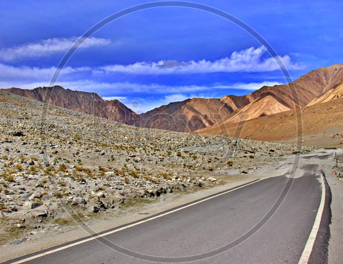 Roads Leading To Sand Mountains In Ladakh ,Leh