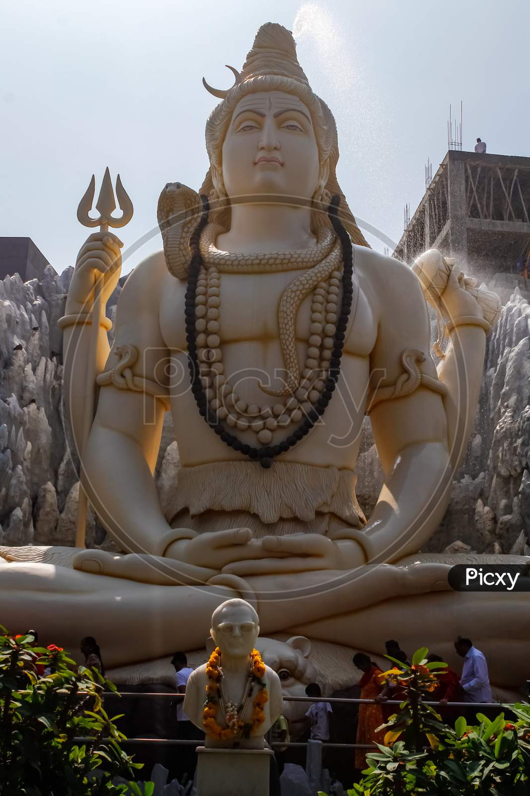 Image of shiva statue at shivoham shiva temple-CV630136-Picxy