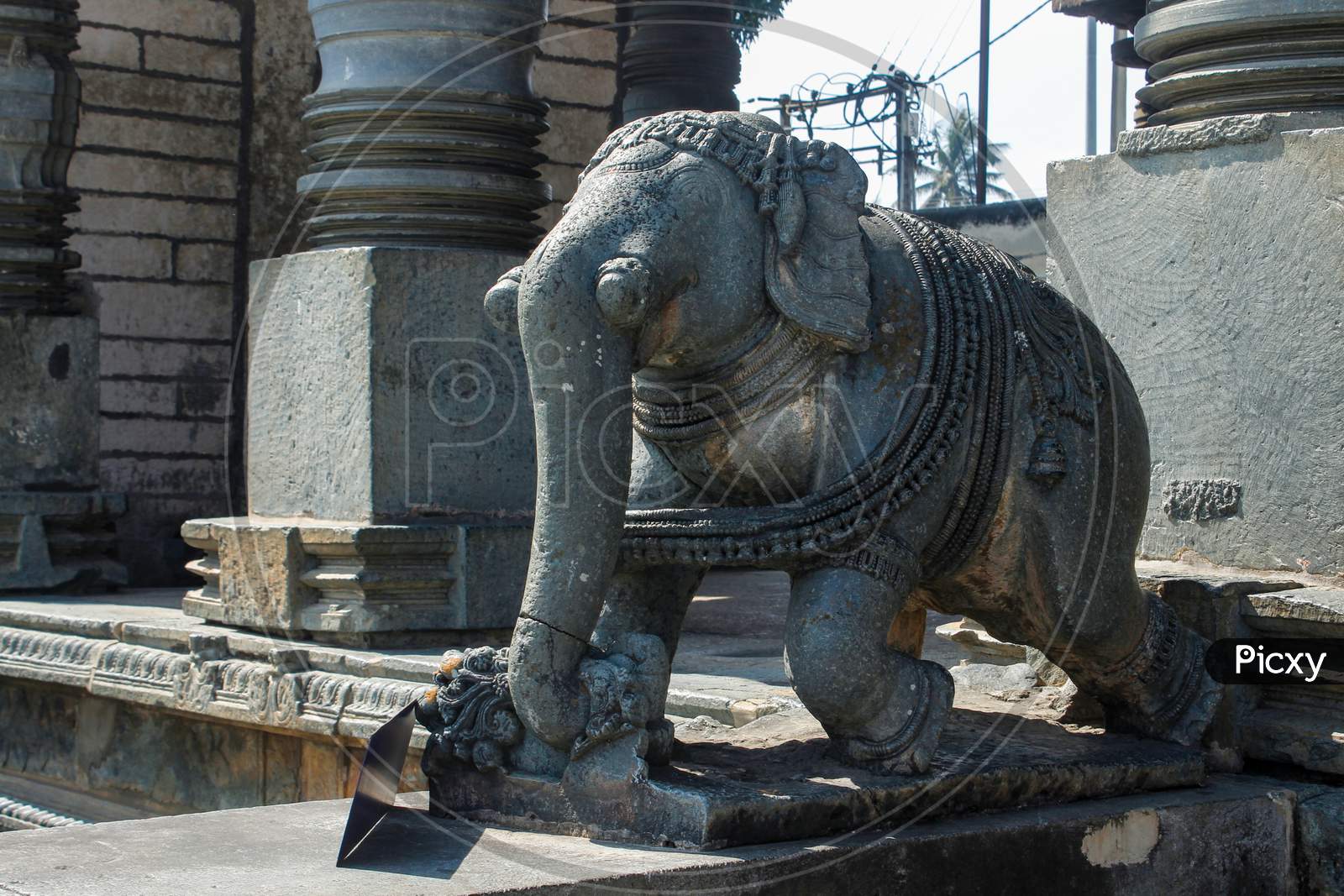 spellbounding vijayapura architecture at belur chennakeshava temple