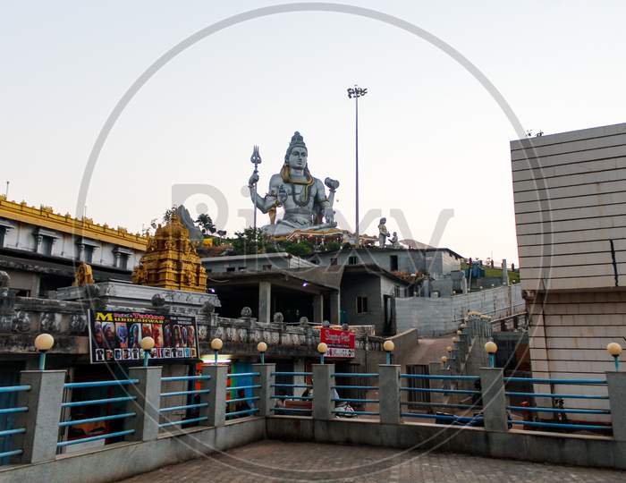 magnificent shiva statue murdeshwar temple murdeshwar karnataka
