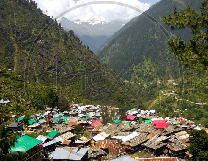 Close up view of a village in hills of Himachal Pradesh.