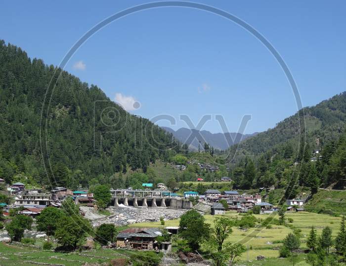Close up view of village in mountains.