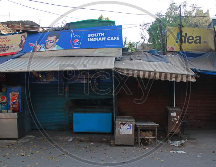 Closed Eateries And Shops During Janata Curfew In Delhi